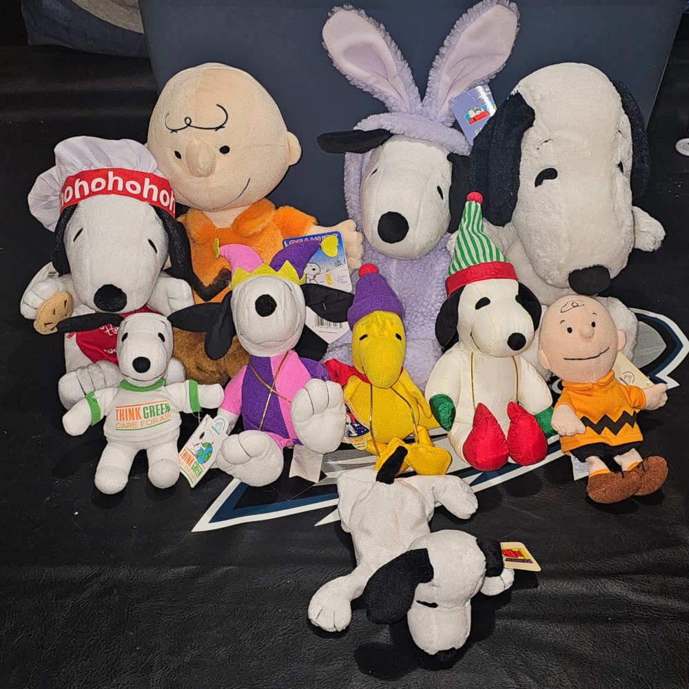 Lot‎ Of Miscellaneous Peanuts Plush Snoopy Woodstock Charlie Brown